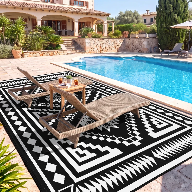 Outsunny Reversible Outdoor Rug, Waterproof Plastic Straw with Carry Bag, 9' x 18', Black & White Square Patchwork