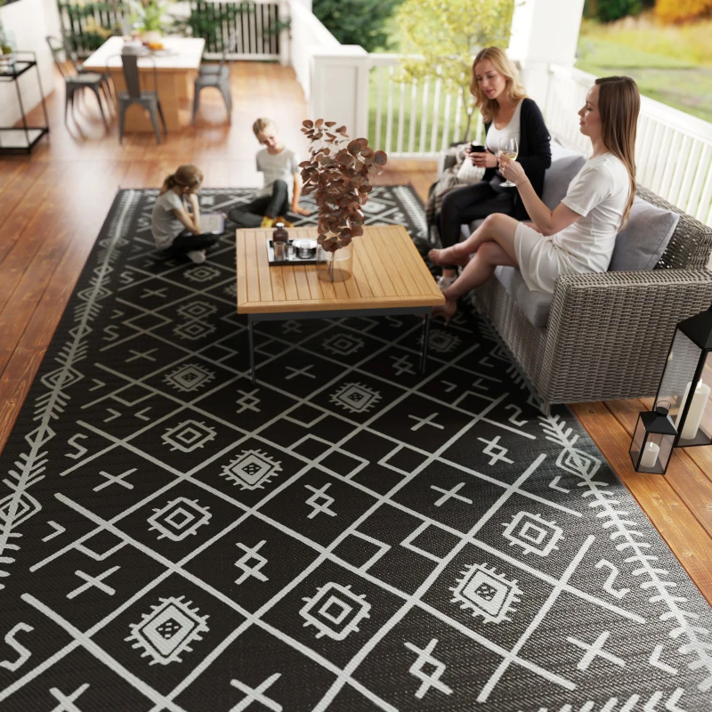 Outsunny Reversible Outdoor Rug, Waterproof Plastic Straw with Carry Bag, 9' x 18', Black & Gray Rhombus