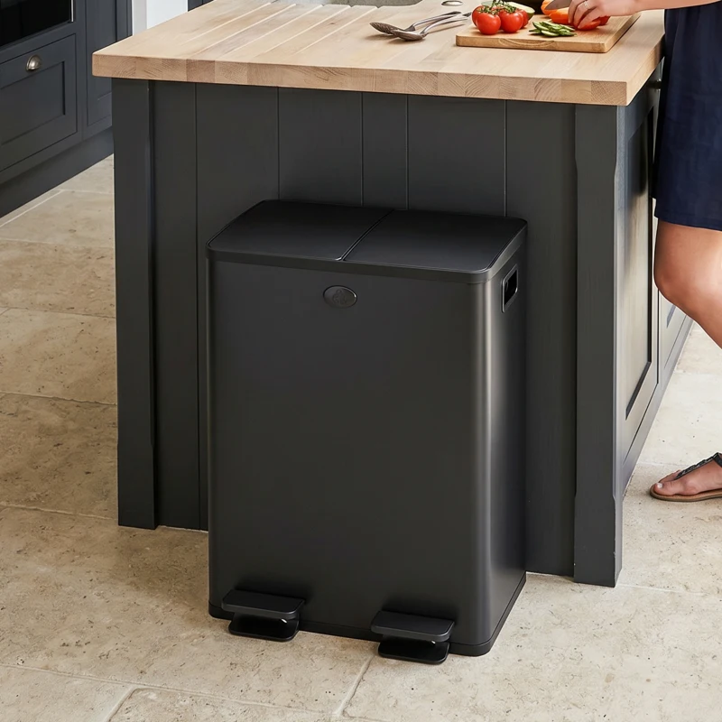 HOMCOM Garbage Bin, Soft-Close Trash Can with Foot Pedal, 2x5 Gallon (2x20 L) Garbage Can with Removable Inner Buckets, Black