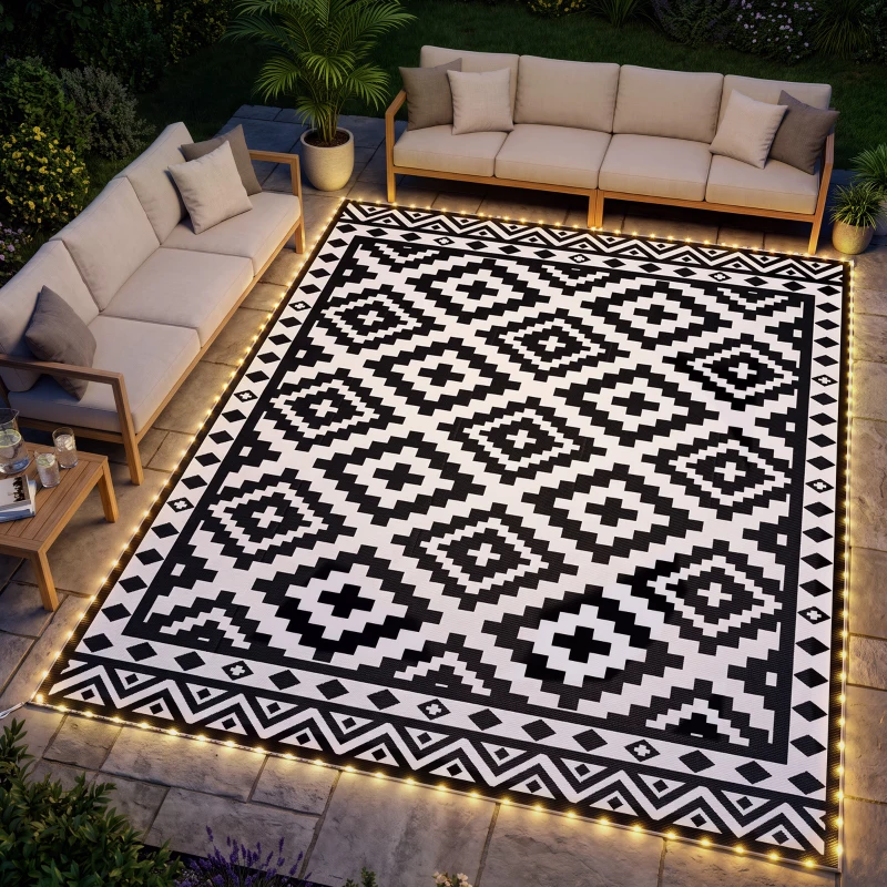 Outsunny Outdoor Rug Carpet Reversible Plastic Straw Rug with LED Lights Black and White 12' x 9' for Patio