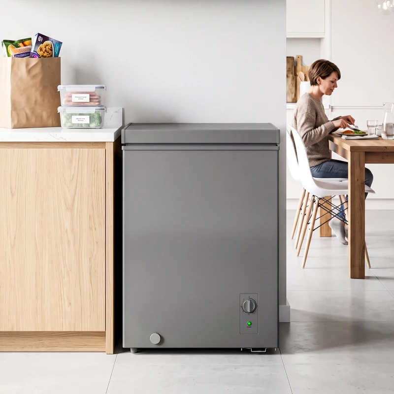HOMCOM Mini Freezer, 3.5 Cu.Ft Chest Freezer with 7-Setting Adjustable Thermostat, Wire Basket, Quiet Operation, Grey