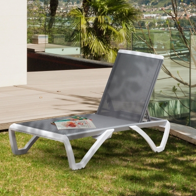 Outsunny Portable Outdoor Chaise Patio Lounge Chair, with 5-Level Adjustable Back Wheels Breathable Texteline, Light Gray