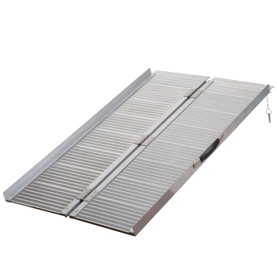 HOMCOM Lightweight Aluminum Alloy Portable Skidproof Folding Wheelchair Carrier Ramp with Carrying Handle, 4'