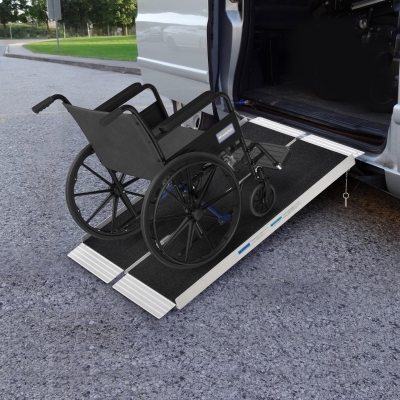 HOMCOM 4' Portable Wheelchair Ramp Aluminum Threshold Mobility Singlefold for Scooter with Carrying Handle Non-skid Surface 600lbs