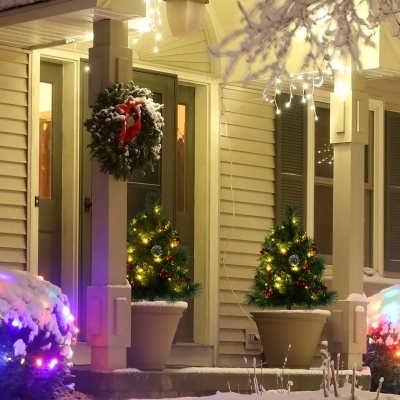 HOMCOM 22.5in Pre-Lit Christmas Tree 2-Pack, Outdoor