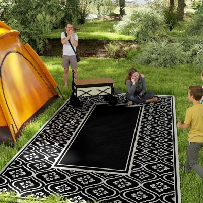 Outdoor Rug 215.7" x 107.9" x 0.12" Black and White Gourd Border