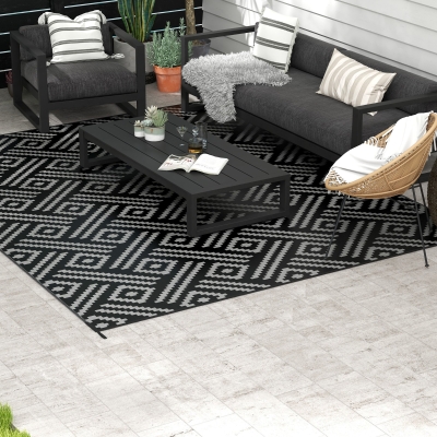 Outsunny Reversible Outdoor Rug Waterproof Plastic Straw RV Rug with Carry Bag, 9' x 12', Black and Grey Geometric