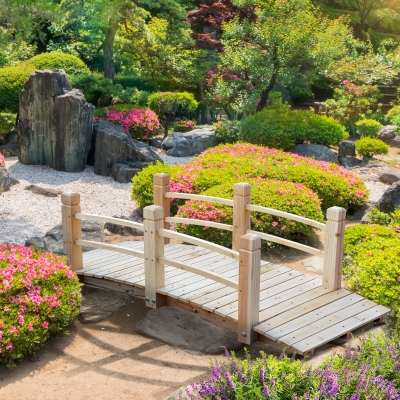 Outsunny 5 ft Wooden Garden Bridge with Railings, Natural Wood