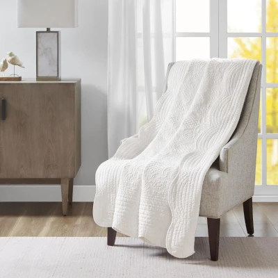 Oversized Quilted Throw with Scalloped Edges, White