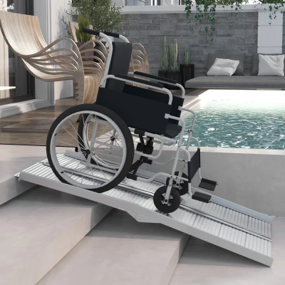 HOMCOM 5' Foldable Aluminum Wheelchair Ramp, Silver