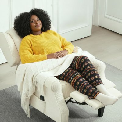 HOMCOM Push Back Recliner Chair, Vibration Massage Recliner for Living Room with Extendable Footrest, Remote, Pocket, Cream