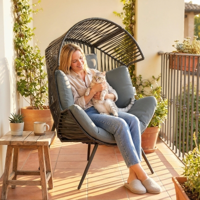 Outsunny Wicker Egg Chair, Indoor Outdoor Rattan Lounge Chair with Thick Cushion and Headrest, Steel Frame, Adjustable Pads, Grey