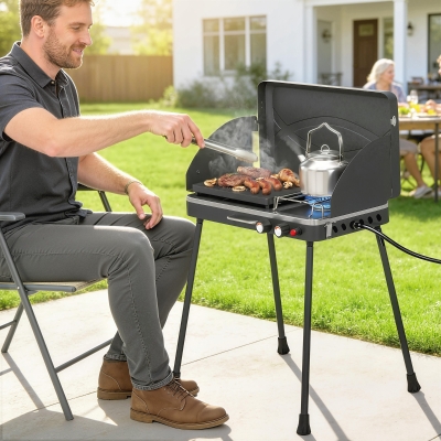 Outsunny 2-in-1 Camping Stove & Gas Griddle Combo, 20,000 BTU Portable Propane Grill with Detachable Legs, Wind Guards, Black