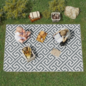 Outsunny Reversible Outdoor RV Rug, Patio Floor Mat, 5' x 8' Plastic Straw Rug for Backyard, Deck, Beach, Camping, Grey & White