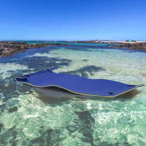 HOMCOM 10' x 5' Roll-Up Pool Float Pad for Lakes, Oceans, & Pools, Water Mat for Playing, Relaxing & Recreation, Blue