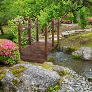 Outsunny 7.5' Fir Wood Garden Bridge Arc Walkway with Side Railings, for Backyards, Gardens, & Streams, Carbonized