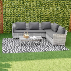 Outsunny Reversible Outdoor RV Rug, Patio Floor Mat, 6' x 9' Plastic Straw Rug for Backyard, Deck, Beach, Camping, Black & White