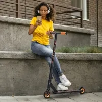 Soozier Stunt Scooter Entry Level Pro Scooter for Beginner w/ 2 Pegs Best Freestyle Trick Scooter Perfect for 14+ Boys and Girls(m-1)