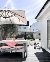 Outsunny 8‘x8’ Square Patio Offset Hanging Cantilever Umbrella 360° Rotation w/ Cross Base Cream(m-10)