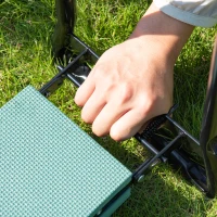 New Folding Garden Kneeler with Cushion Seat, Sturdy Gardener Kneeling Pad, Multi-Functional for Gardening, Weeding, Green(m-9)