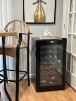 HOMCOM 33 Bottle Wine Cooler, Mini Beverage Fridge, Freestanding Wine Cellar with Digital Temperature Control, 6 Removable Shelves, Glass Door, Alarm Function and LED Lighting, Black(m-16)