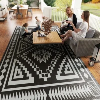 Outsunny Reversible Outdoor Rug, Waterproof Plastic Straw with Carry Bag, 9' x 18', Black & Gray Square Patchwork(m-9)