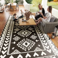 Outsunny Reversible Outdoor Rug, Waterproof Plastic Straw with Carry Bag, 9' x 18', Black & White Rhombus Patchwork(m-9)