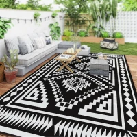 Outsunny Reversible Outdoor Rug, Waterproof Plastic Straw with Carry Bag, 9' x 18', Black & White Square Patchwork(m-10)