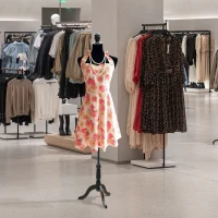 HOMCOM Female Dress Form Mannequin Stand Torso Dressmaker Display Fashion Design Stand (Black)(m-1)