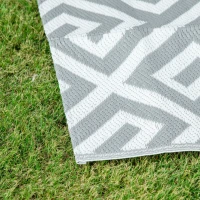 Outsunny Reversible Outdoor RV Rug, Patio Floor Mat, 5' x 8' Plastic Straw Rug for Backyard, Deck, Beach, Camping, Grey & White(m-9)