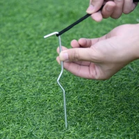 HOMCOM 5Ft Long Halloween Giant Scary Spider LED Lighted Airblown Inflatable Lawn Decoration Holiday Season Garden Decor(m-9)