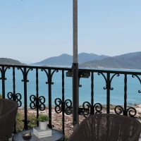 Outsunny Patio Umbrella Holder Stand for Deck Railing, Umbrella Deck Mount Bracket with Adjustable Clamps, Black(m-10)