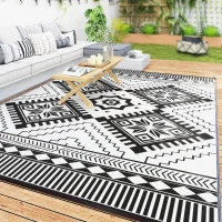 Outsunny Reversible Outdoor Rug, Waterproof Plastic Straw with Carry Bag, 9' x 12', White & Black Toothed Rhombus(m-11)