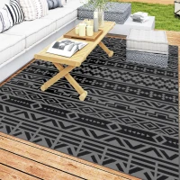 Outsunny Reversible Outdoor Rug, Waterproof Plastic Straw with Carry Bag, 6' x 9', Black & Gray Geometric Wall(m-11)