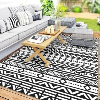 Outsunny Reversible Outdoor Rug, Waterproof Plastic Straw with Carry Bag, 6' x 9', Black & White Geometric Wall(m-11)