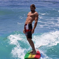 Wavestorm 8' Classic Soft-Top Surfboard with Rasta Graphic(m-2)