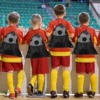 Operation Christmas 12-Pack Deflated Soccer Balls (Sizes 5 & 4) with 12 Pumps and 12 Drawstring Bags – Bulk Set for Charity, Training & Gifts(m-3)