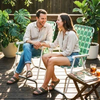 Outsunny Set of 2 Folding Patio Chairs, Portable Chair Set with Armrests for Camping, Garden, Pool, Beach, Backyard, Green(m-8)