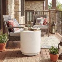 HOMCOM Lightweight Accent Table with Concrete Finish Round Side Table, Cream White(m-2)