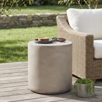 Outdoor Round Side Table with Lightweight Concrete, Patio Accent Table with Durable Smooth Finish, 15.5'' L x 15.5'' W x 16'' H, Light Grey(m-1)