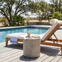 Outdoor Round Side Table with Lightweight Concrete, Patio Accent Table with Durable Smooth Finish, 15.5'' L x 15.5'' W x 16'' H, Light Grey(m-5)