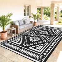 Outsunny Reversible Outdoor Rug, Waterproof Plastic Straw with Carry Bag, 9' x 18', Black & White Square Patchwork(m-9)