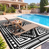 Outsunny Reversible Outdoor Rug, Waterproof Plastic Straw with Carry Bag, 9' x 18', Black & White Square Patchwork(m-8)