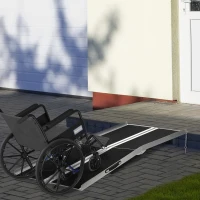 HOMCOM 6' Skidproof Portable Wheelchair Ramp for Home, Steps, Doorways, Carpeted Foldable Handicap Ramp, Threshold Ramp(m-2)