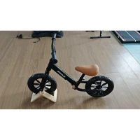 Qaba Balance Bike, Baby Bike with Lighting Wheels, Adjustable Seat and Handlebar, Steering for 2-5 Years Old, Black(m-8)