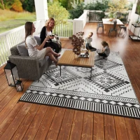 Outsunny Reversible Outdoor Rug, Waterproof Plastic Straw with Carry Bag, 9' x 12', White & Black Toothed Rhombus(m-9)