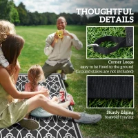 Outsunny Reversible Outdoor Rug, Waterproof Plastic Straw with Carry Bag, 9' x 18', Black & White Lantern(m-8)