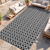Outsunny Reversible Outdoor Rug, Waterproof Plastic Straw RV Rug with Carry Bag, 9' x 18', Black and White Clover(m-1)