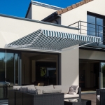 Outsunny Window Awning Canopy Outdoor Shelter Patio Sun Shade w/Hand Crank White Green