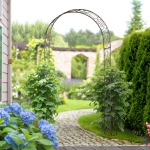 Outsunny 84.75" x 19" Metal Garden Arch with Gate Climbing Planter Frame Backyard Decor for Vines Morning Glory Black(c-6)